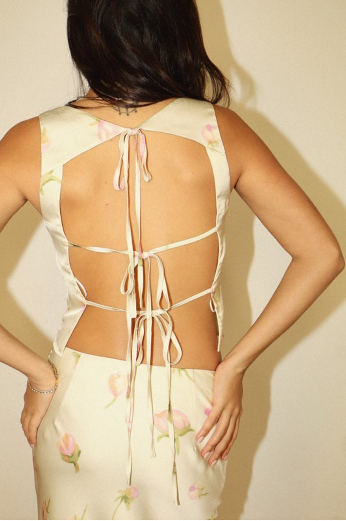 Rose bud top